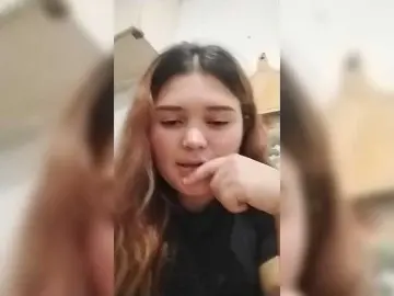 Udey2  live sex cam