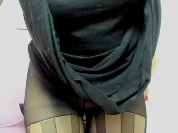 Mature-sexx  live sex cam