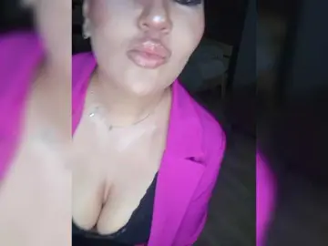 Brunetochkaaa  live sex cam