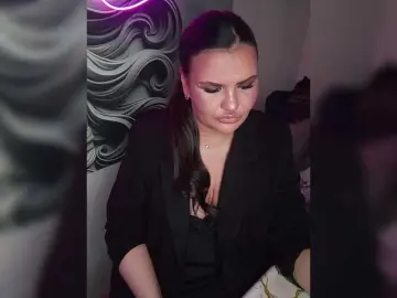 Brunetochkaaa  live sex cam