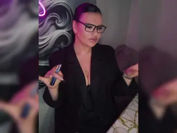 Brunetochkaaa  live sex cam