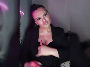 Brunetochkaaa  live sex cam