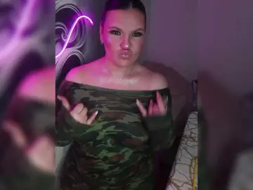 Brunetochkaaa  live sex cam