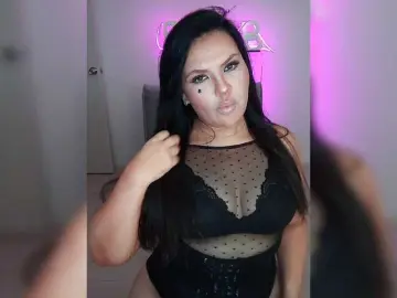 Brunetochkaaa  live sex cam