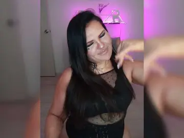 Brunetochkaaa  live sex cam