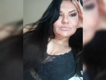 Brunetochkaaa  live sex cam