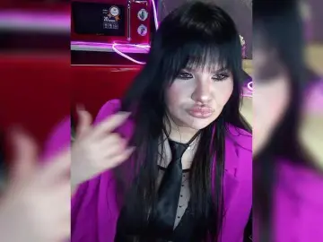 Brunetochkaaa  live sex cam