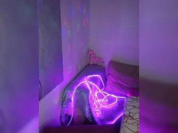Brunetochkaaa  live sex cam