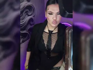 Brunetochkaaa  live sex cam