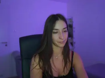 Crystalbrunette18  live sex cam