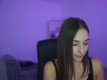 Crystalbrunette18  live sex cam