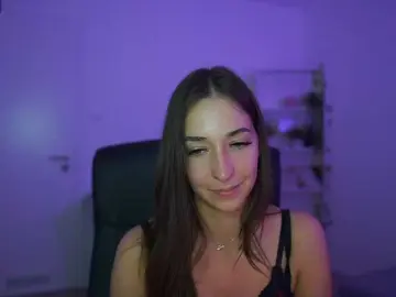 Crystalbrunette18  live sex cam