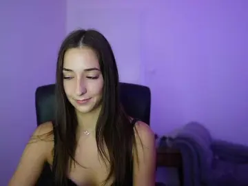 Crystalbrunette18  live sex cam