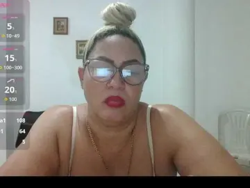 Hotmommyxxx  live sex cam