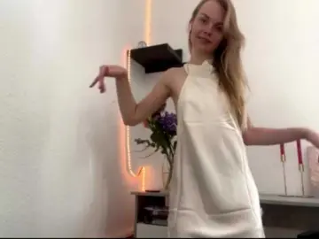 SunStrike  live sex cam