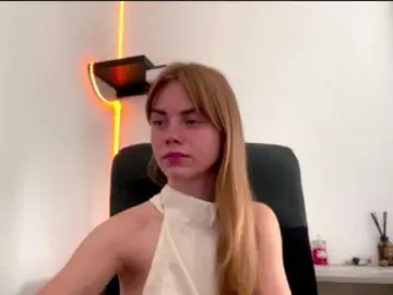 SunStrike  live sex cam