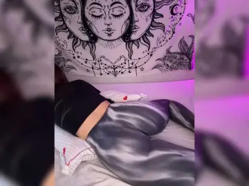 Villanelle  live sex cam
