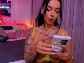 Iammazeekiin30xx  live sex cam