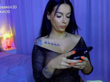 Iammazeekiin30xx  live sex cam