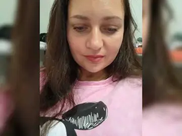 MiLAshKaA  live sex cam