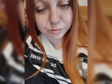 MilfaSguirt  live sex cam