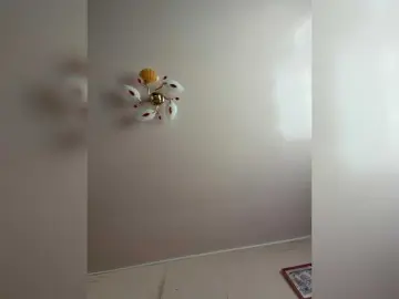 MilfaSguirt  live sex cam