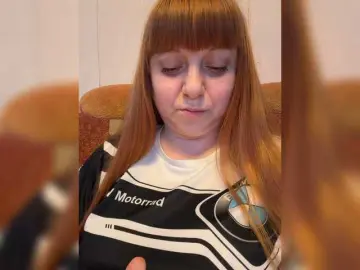 MilfaSguirt  live sex cam