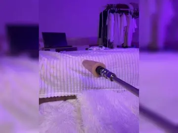 Nicole-  live sex cam