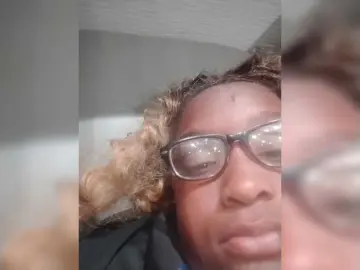 Quaylababe1  live sex cam