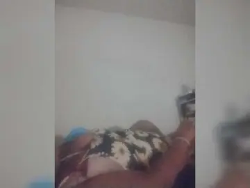 Quaylababe1  live sex cam