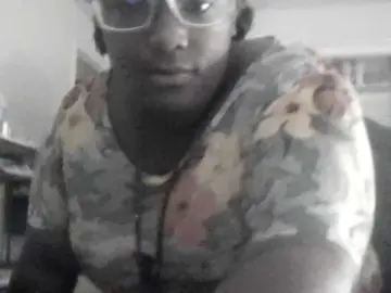Quaylababe1  live sex cam