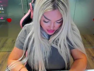 SarahStone  live sex cam