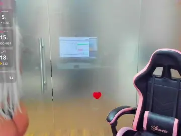 SarahStone  live sex cam