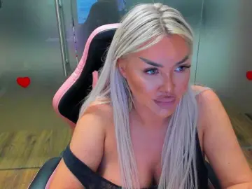 SarahStone  live sex cam