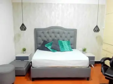 Ana-parkers  live sex cam