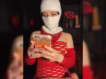 GloriaLove  live sex cam
