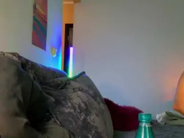 SweetMi333  live sex cam