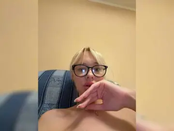SweetMi333  live sex cam