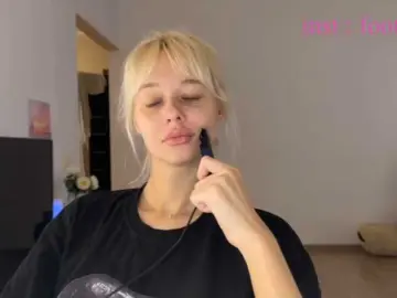 SweetMi333  live sex cam