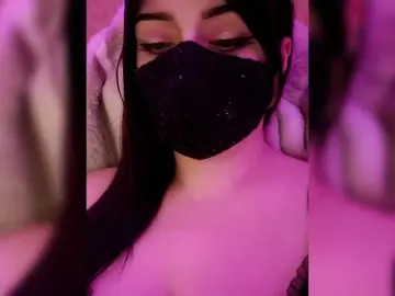 YennSI  live sex cam