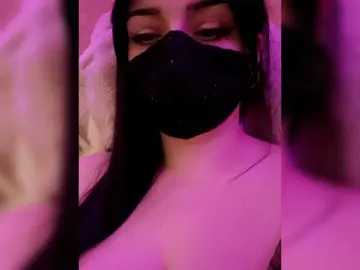 YennSI  live sex cam