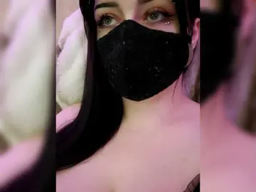 YennSI  live sex cam