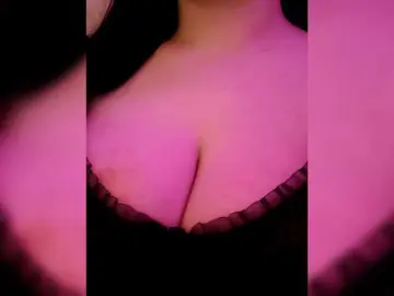 YennSI  live sex cam