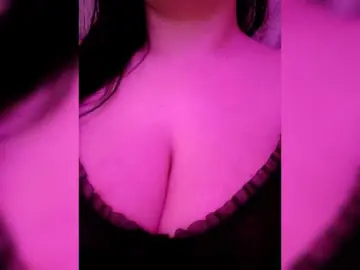 YennSI  live sex cam