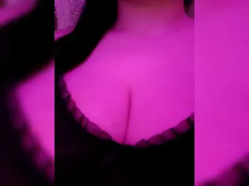 YennSI  live sex cam