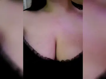YennSI  live sex cam