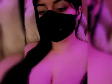 YennSI  live sex cam