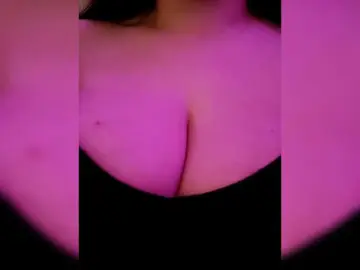 YennSI  live sex cam