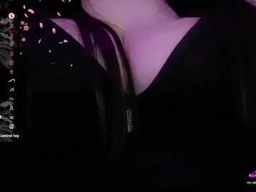 YennSI  live sex cam