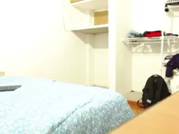 Leah-walker  live sex cam